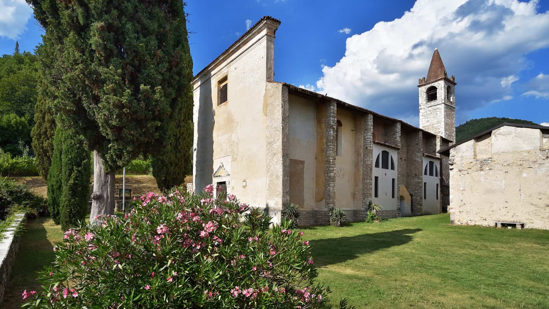 Pieve di Santa Maria di Pie Dosso