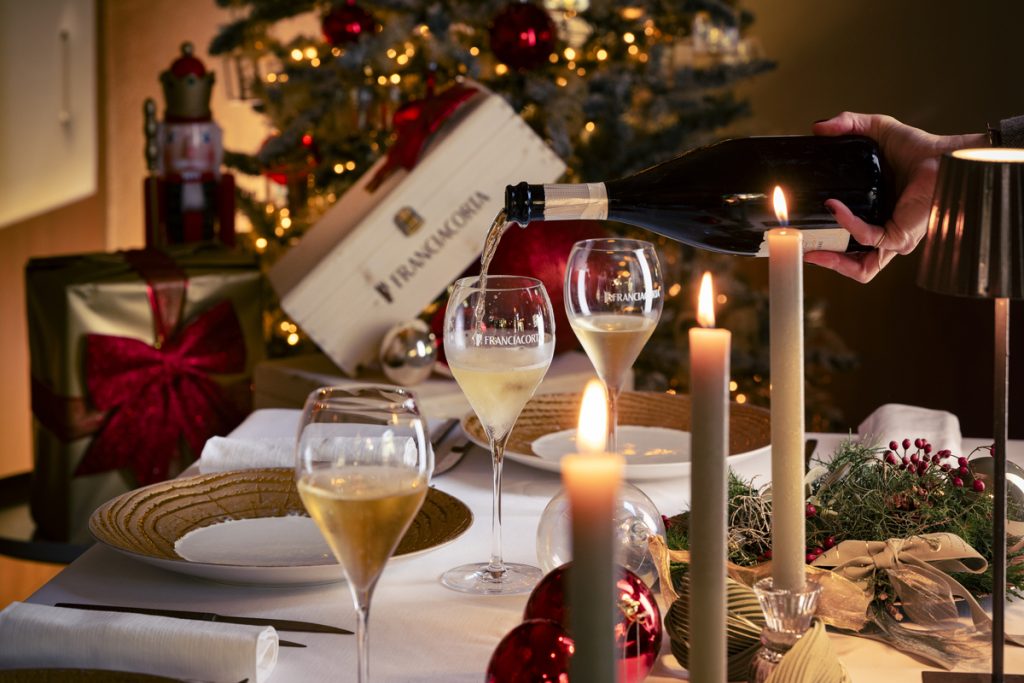 Tavola di Natale con Franciacorta