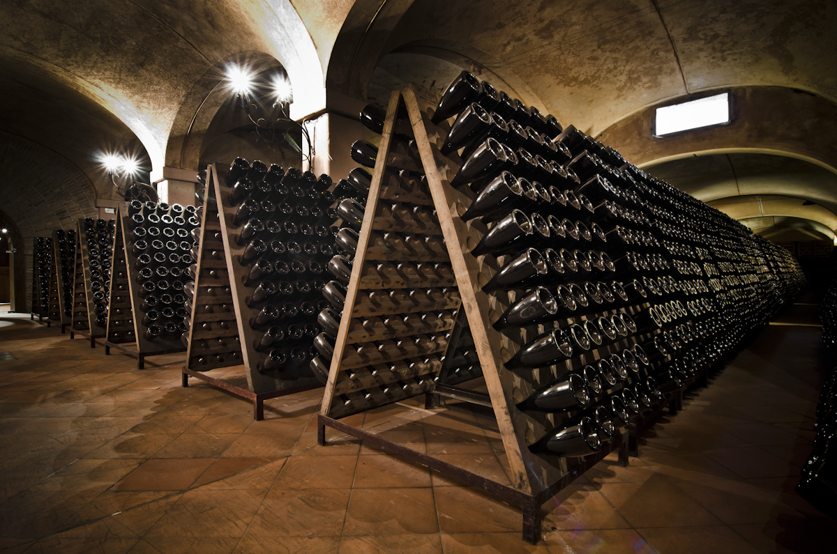 cantine di bottiglie di Franciacorta